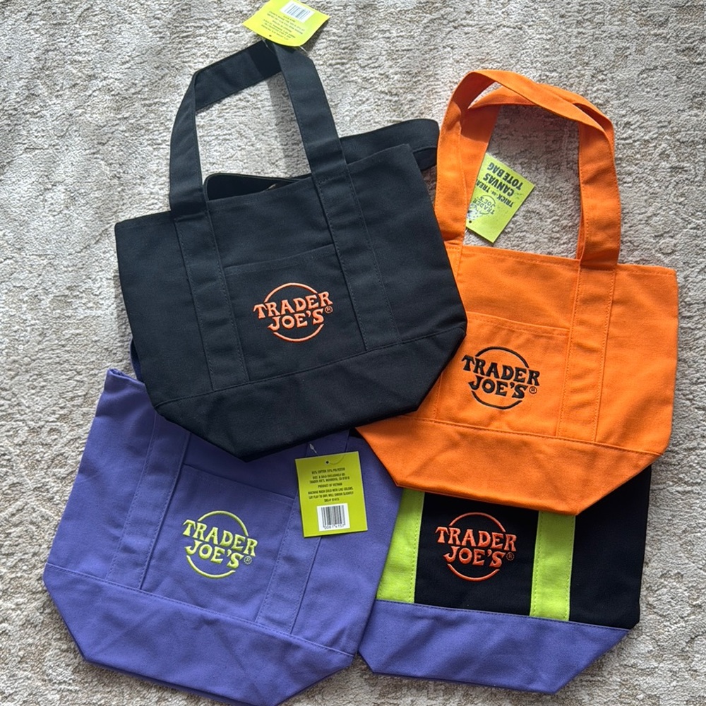 Trader Joe's Reusable Tote Bags Set